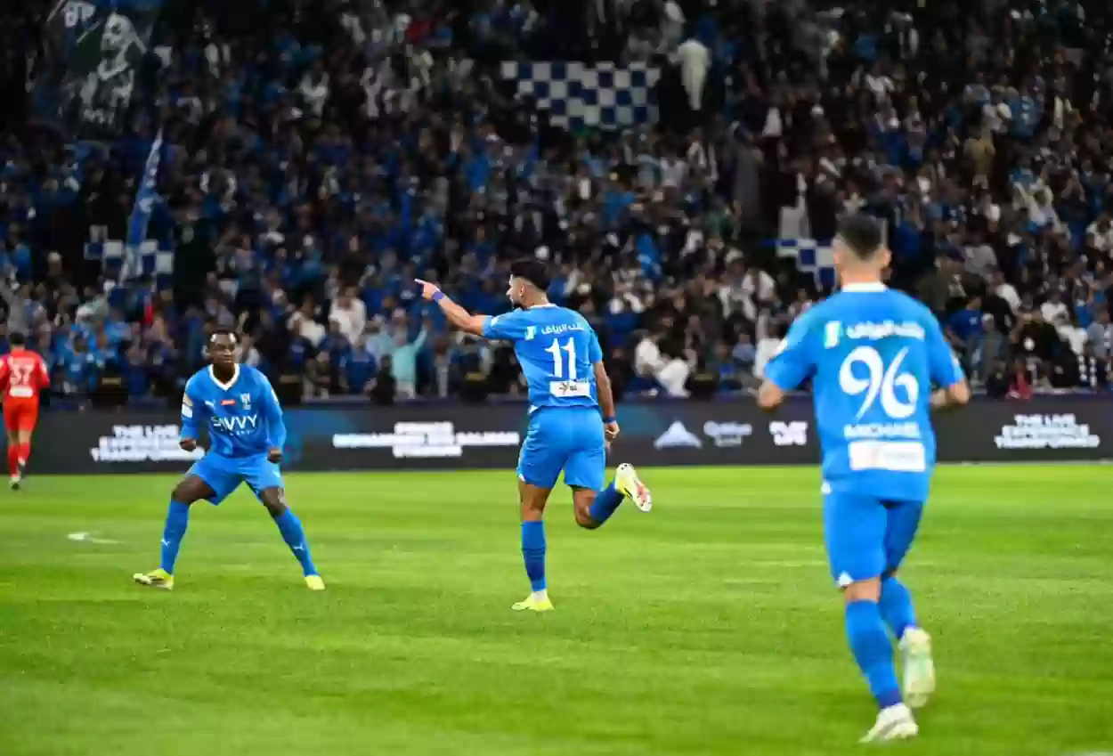 الهلال يحقق انتصارًا مهمًا.. وغموض حول موقف مشاركة الثنائي