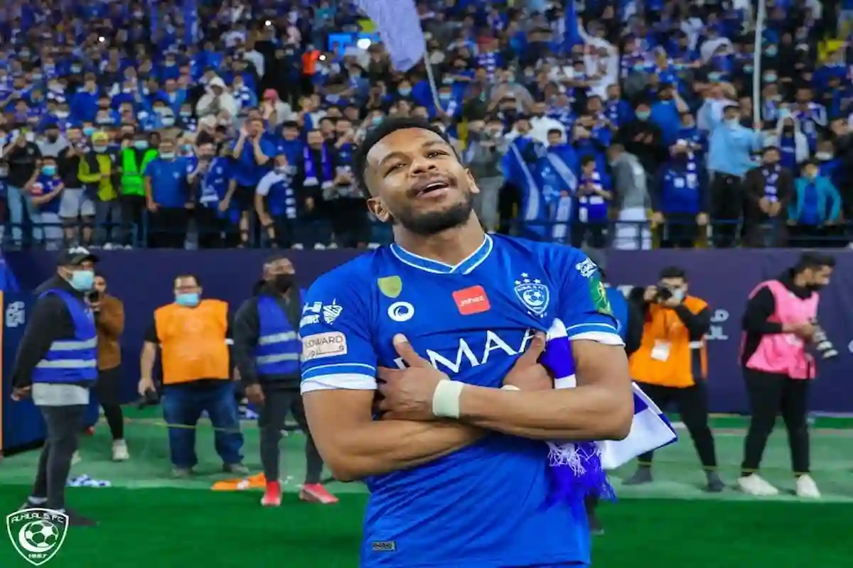 الأهلي يقدم عرضًا مغريًا للتعاقد مع مدافع الهلال علي البليهي